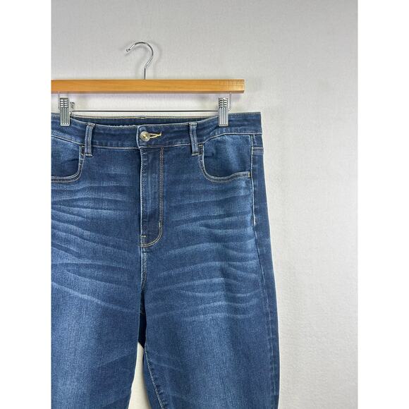 Woman's American Eagle High Rise Dark Wash Skinny Jeans - Size 14 - Picture 3 of 12